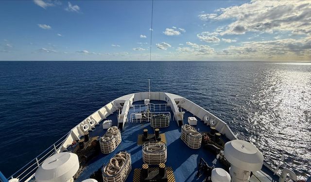 Türkiye'nin Gazze'ye umut taşıyan 17. İyilik Gemisi El-Ariş Limanı'na demir atacak