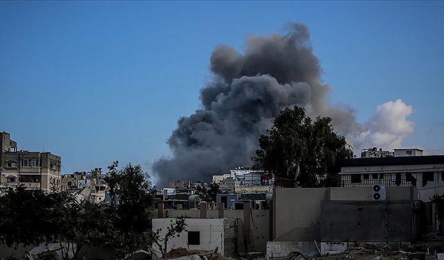 İsrail ordusunun Gazze'de ateşkese rağmen düzenlediği saldırılarda 5 Filistinli hayatını kaybetti