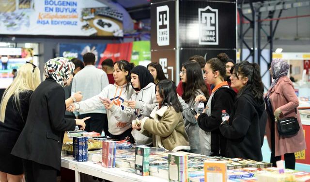 11. Malatya Anadolu Kitap Fuarı devam ediyor