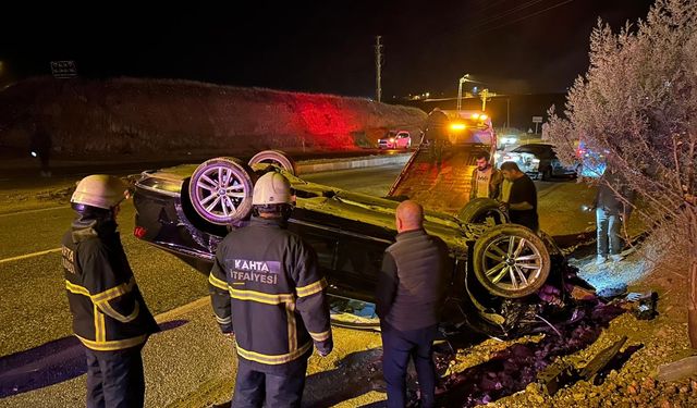 Adıyaman'da iki otomobilin çarpıştığı kazada 2 kişi yaralandı