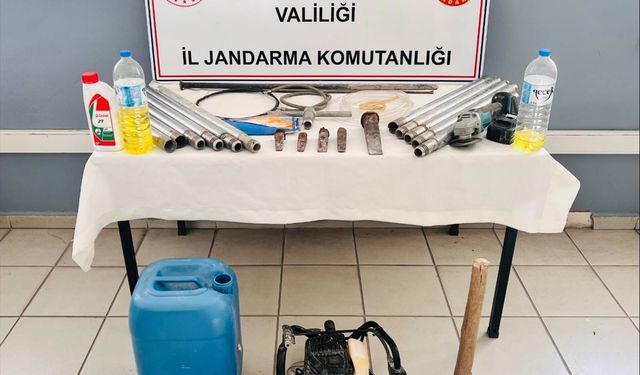 Afyonkarahisar'da kaçak kazı yapan 7 şüpheli suçüstü yakalandı