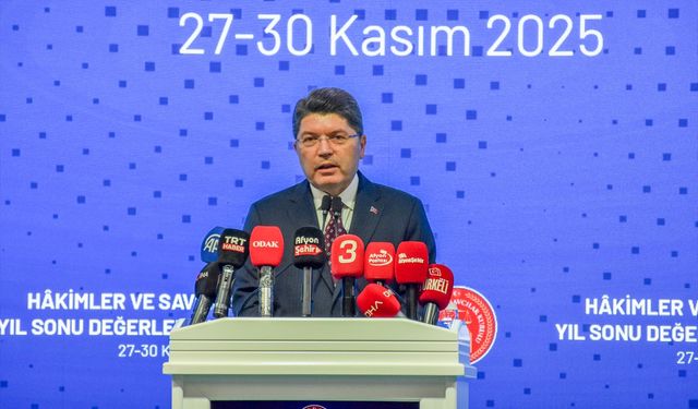 Bakan Tunç, Afyonkarahisar'da HSK Yıl Sonu Değerlendirme Toplantısı'nda konuştu: (2)