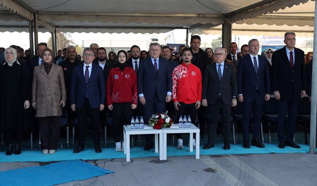 Gençlik ve Spor Bakanı Bak, Sivas'ta temel atma töreninde konuştu: