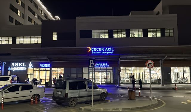 Kütahya'da apartmanın havalandırma boşluğuna atılan yeni doğan bebek hastaneye kaldırıldı