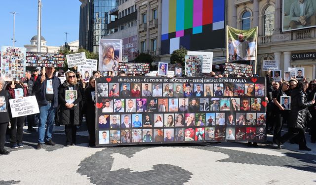 Kuzey Makedonya'da gece kulübü yangınında ölen 63 kişi Üsküp'te anıldı
