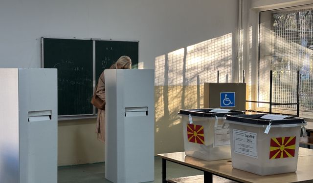 Kuzey Makedonya'da halk, yerel seçimin ikinci turu için sandık başında