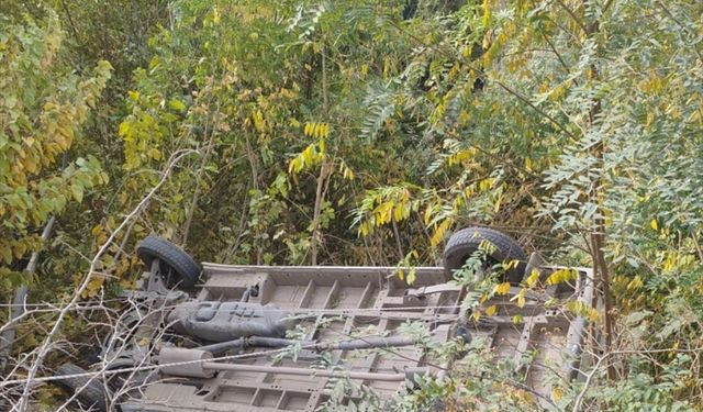 Malatya'da devrilen minibüsteki 3 kişi yaralandı