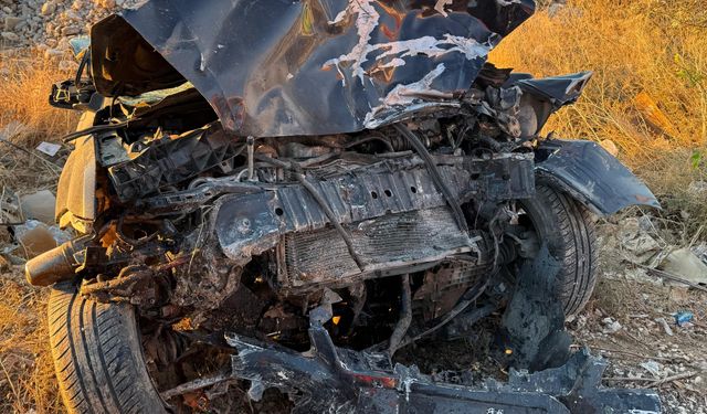 Mardin'de şarampole devrilen otomobildeki 3 kişi yaralandı