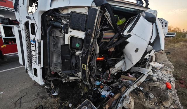 Mardin'de trafik kazalarında 1 kişi öldü, 2 kişi yaralandı