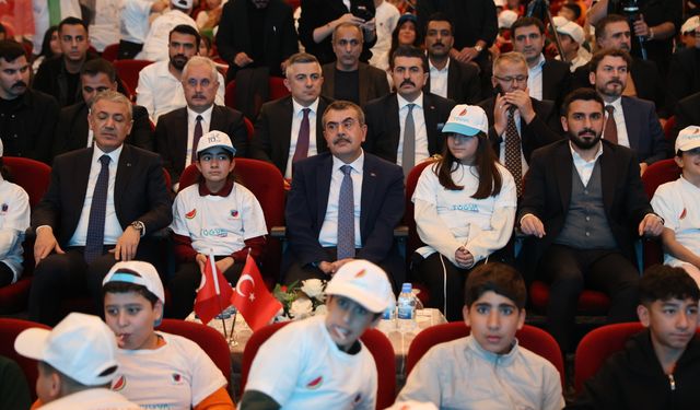 Milli Eğitim Bakanı Tekin, Mardin'de Kitap Kurdu Yarışması Bölge Lansmanı'nda konuştu: