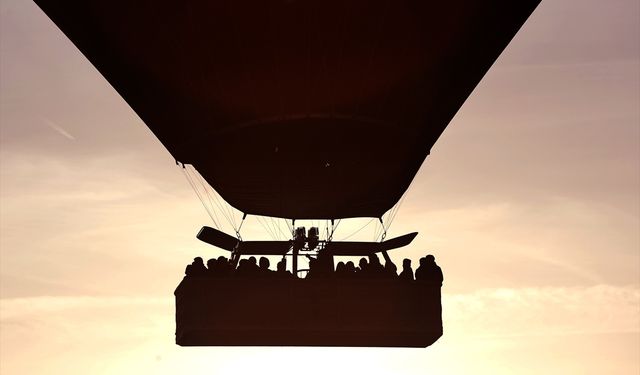 Nevşehir'de öğretmenlere yönelik sıcak hava balon turu düzenlendi