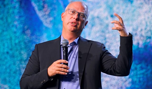 Putin'in temsilcisi Dmitriyev: 'Avrupa, Rus gazını bırakarak 1,4 trilyon dolar kaybetti'