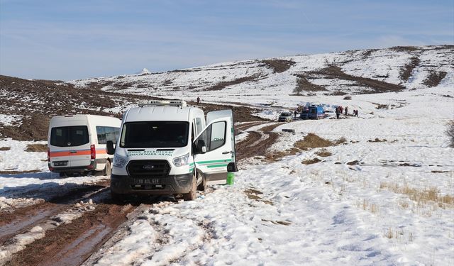 Sivas'ta aranan 77 yaşındaki kişi arazide ölü bulundu
