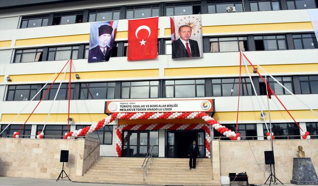 TOBB Başkanı Hisarcıklıoğlu, Kırıkkale'de okul açılışına katıldı