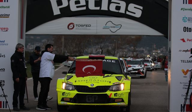 42. Kocaeli Büyükşehir Rallisi seremonik startla başladı