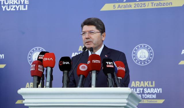 Adalet Bakanı Tunç, Trabzon'da Araklı Adalet Sarayı'nın açılış töreninde konuştu: