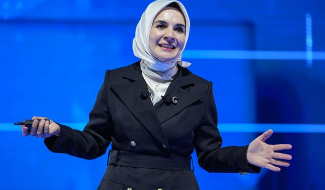 Aile ve Sosyal Hizmetler Bakanı Göktaş, Halkbank Gençİz'25 Zirvesi'nde konuştu: