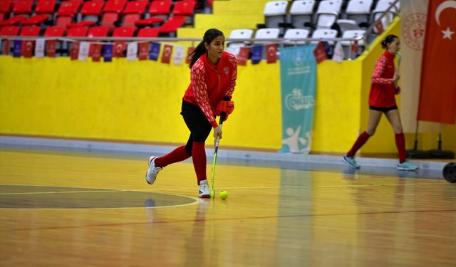 Avrupa Şampiyonası'na hazırlanan kadın hokeyciler, Portekiz'e madalya hedefiyle gidecek
