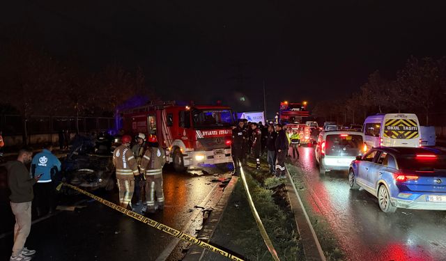 Başakşehir'de zincirleme trafik kazasında 2 kişi öldü, 5 kişi yaralandı