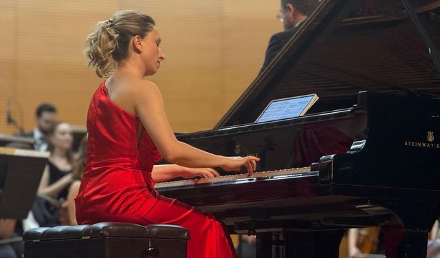 BBDSO, piyano ikilisi Selin Şekeranber ve Yudum Çetiner'i ağırladı