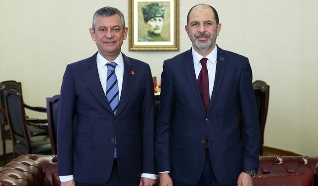 CHP Genel Başkanı Özel, KKTC Halkın Partisi Genel Başkanı Özersay ile görüştü