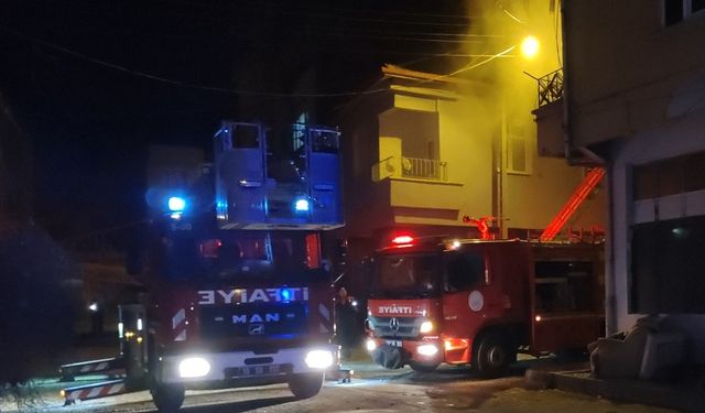 Çorum'da çıkan yangında 10 kişi dumandan etkilendi