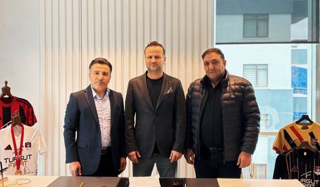 İmaj Altyapı Vanspor'da teknik direktörlük görevine Osman Zeki Korkmaz getirildi