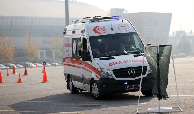 Konya'da ambulans rallisi düzenlendi