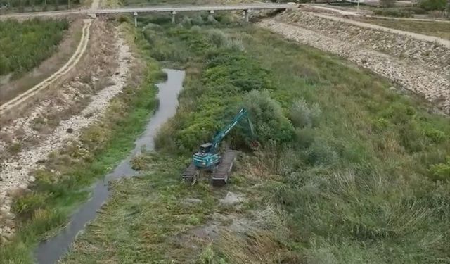 Meriç'in 'sigortası' Kanal Edirne'de yatak temizliği yapıldı