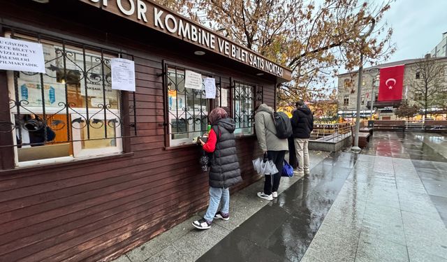 Trabzonspor-Beşiktaş maçının biletleri kısa sürede tükendi