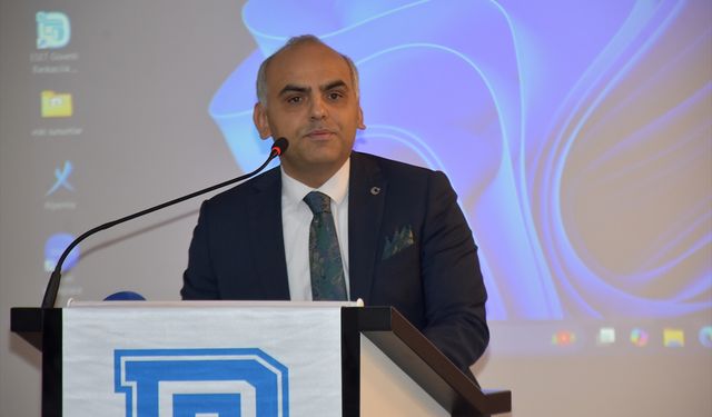 Van'da 'Denetimli Serbestlik ve Aile' konulu panel düzenlendi