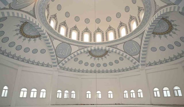 Esenyurt'ta yarım kalan ibadethaneler tamamlanıyor