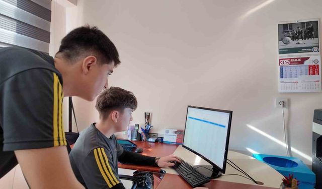 Gediz'in genç yazılımcıları dışa bağımlılığa son veriyor