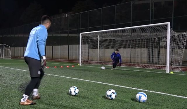 İmam ve esnaflar gençleri kötü alışkanlıklardan korumak için kulüp satın aldı