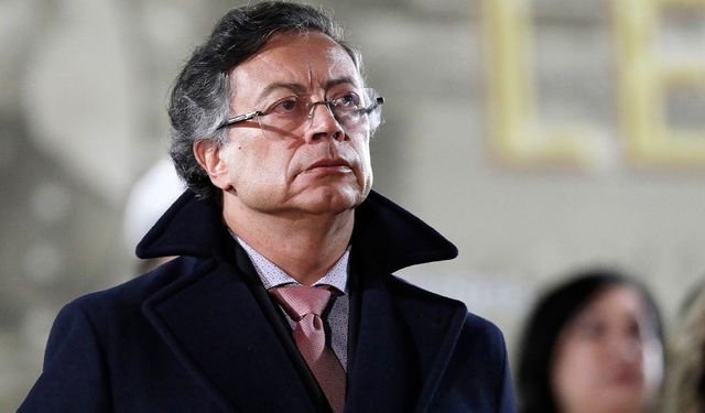 Kolombiya Devlet Başkanı Petro: ABD Saldırırsa Elime Silah Alırım