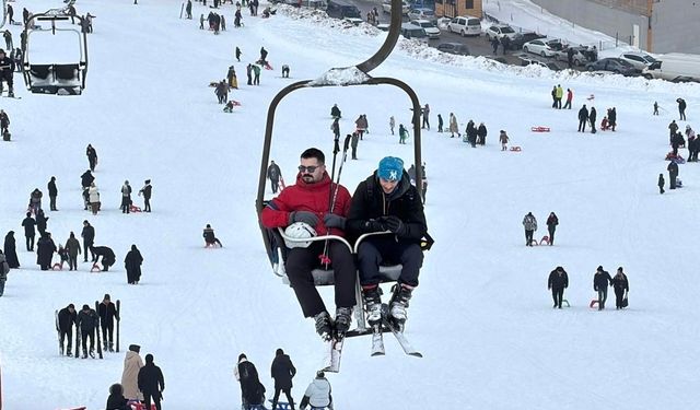 Akdağ Kayak Merkezi'nde sömestir bereketi