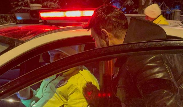 Alkollü sürücü 'ekmeğim gider' diyerek, işlem yapılmamasını istedi