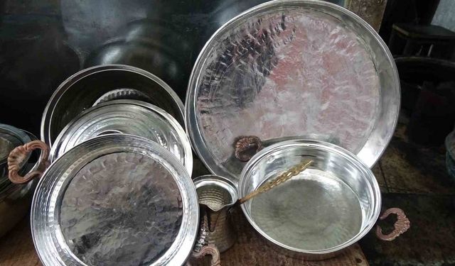 Artık ne genç kızların çeyizinde ne de mutfaklarda yer alıyor