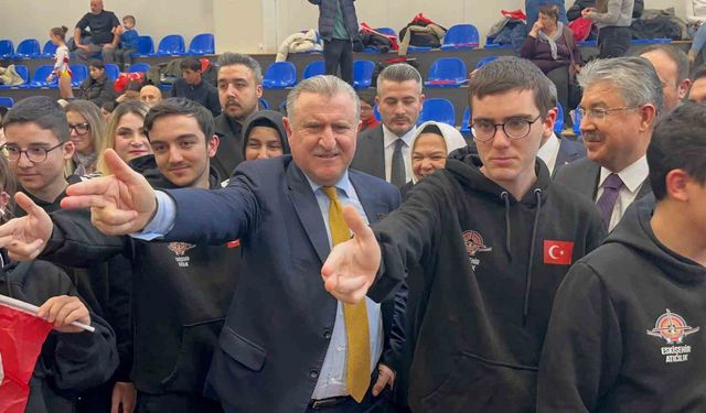 Bakandan NBA'ye taş çıkaran performans
