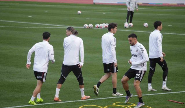 Beşiktaş, Antalya'daki kampında hazırlıklarını sürdürüyor