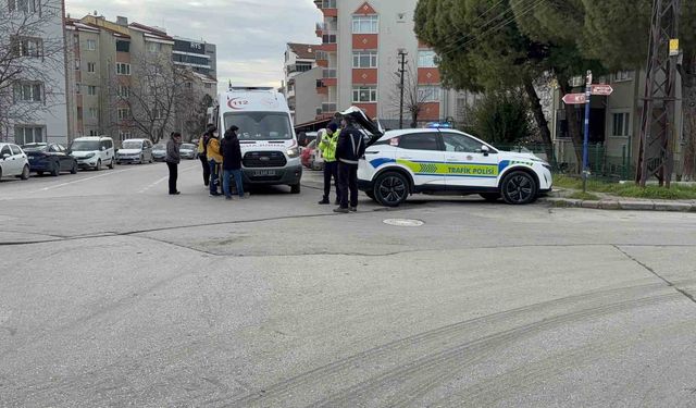 Edirne'de otomobil ile motosiklet çarpıştı: 1 yaralı