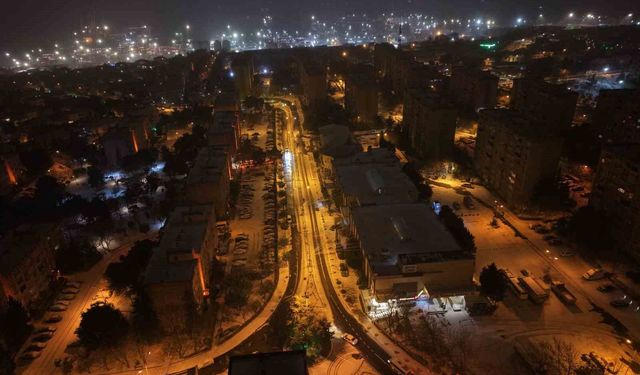 İstanbul'da yoğun kar yağışı böyle görüntülendi