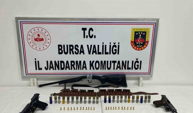 İznik'te şüphelinin evinden tabanca ve av tüfeği çıktı