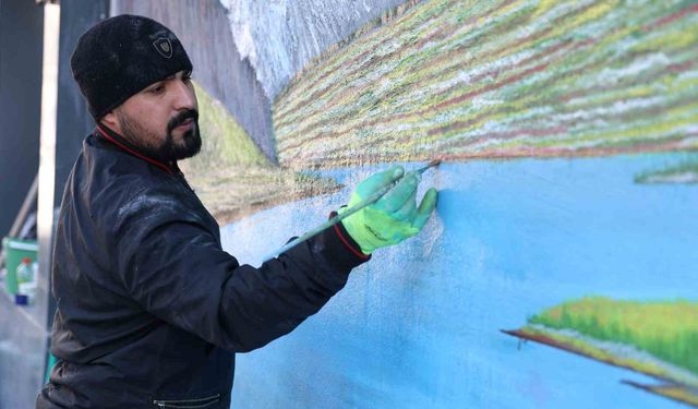 Kule vinçten tuvale: Kırşehir'de operatörün sanat yolculuğu