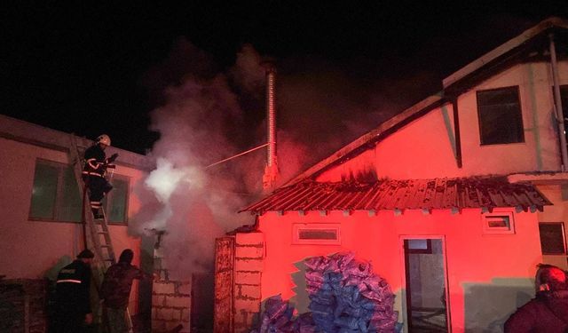 Mermer fabrikasında yangın çıktı