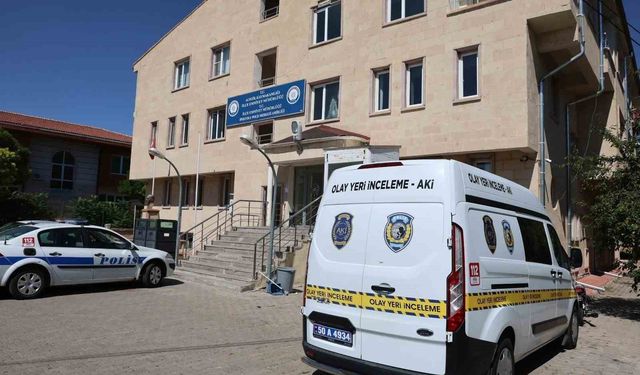 Misafirliğe giden ailenin evdeki altınları çalındı