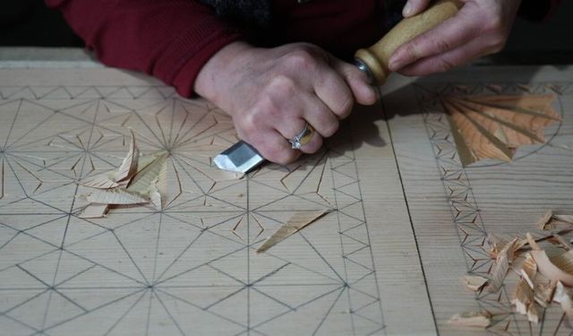 Ağaca Atılan Her Kesik Bir Ustalık İzi: İki Çocuk Annesinin Büyük Başarısı