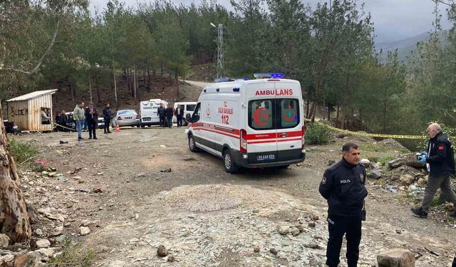 Av tüfeğiyle eski eşini öldürüp, intihar etti