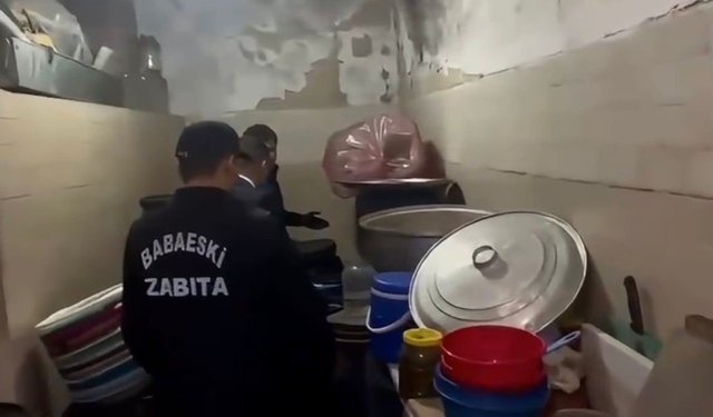 Babaeski'de ruhsatsız turşu imalathanesine baskın: 2,5 ton ürün imha edildi