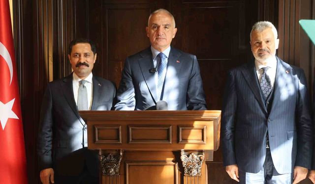 Bakan Ersoy: '11 ilimizde başlattığımız 63 işi tamamlamış bulunuyoruz'